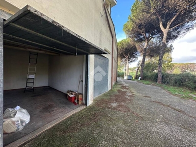 Garage in vendita a Nettuno via Maiella, 39