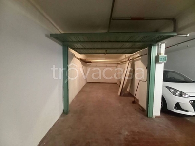 Garage in vendita a Ospedaletti via Camillo Benso di Cavour, 46