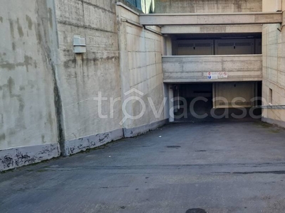 Garage in vendita a Parma via Volturno