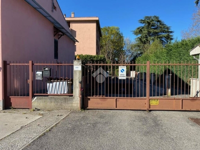 Garage in vendita a Pavia viale Cremona, 290