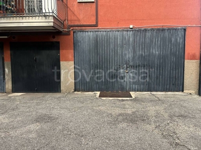 Garage in vendita a Pero via Fratelli Cervi, 21