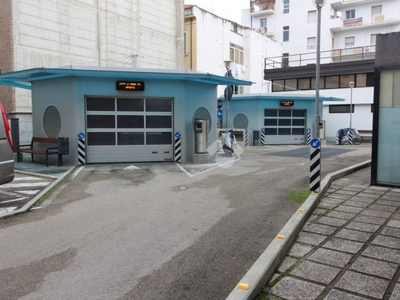Garage in vendita a Pescara via larino