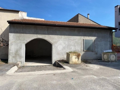 Garage in vendita a Pozzilli via Principe di Piemonte