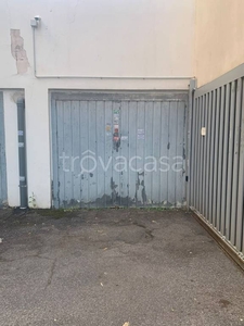 Garage in vendita a Roma via Isole del Capo Verde
