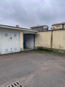 Garage in vendita a Rosate via Camillo Benso di Cavour, 47/49