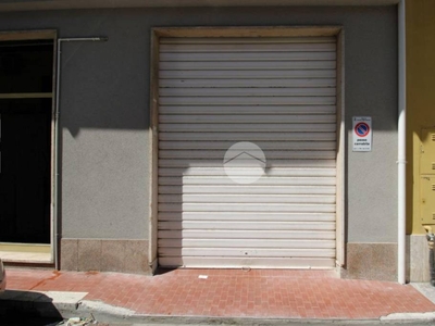 Garage in vendita a Roseto degli Abruzzi via Manzoni, 18