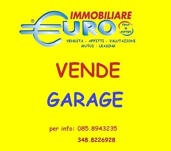 Garage in vendita a Roseto degli Abruzzi via Roberto Felicioni, 22