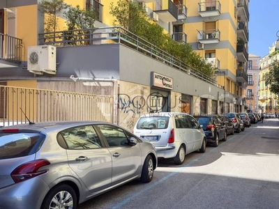 Garage in vendita a Salerno via Michele Vernieri, 11