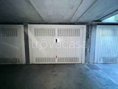 Garage in vendita a San Genesio ed Uniti via Ponte Carate, 16
