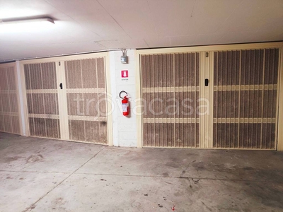 Garage in vendita a Sanremo via Pietro Agosti, 315