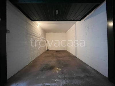 Garage in vendita a Sesto San Giovanni viale Fratelli Casiraghi, 145