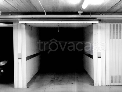 Garage in vendita a Sondrio via IV novembre 29