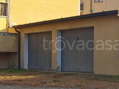 Garage in vendita a Soresina via Caffi, 1