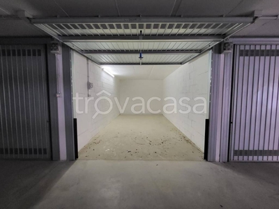 Garage in vendita a Spotorno via Laiolo, 35