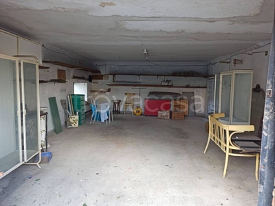 Garage in vendita a Torre Annunziata via Paolo Boselli, 33