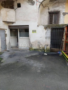 Garage in vendita a Torre del Greco vico Trotti 2, 5