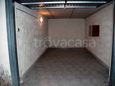 Garage in vendita a Vaprio d'Adda via Don Moletta, 3