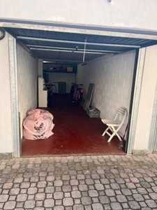 Garage in vendita a Varedo via Giovanni Nicotera, 14