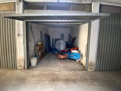 Garage in vendita a Viterbo via Fausto Ricci