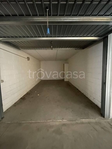 Garage in vendita ad Albano Sant'Alessandro strada Statale del Tonale e della Mendola