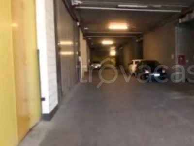 Garage in vendita ad Albenga regione Bagnoli, 37