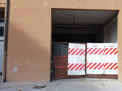 Garage in vendita ad Atripalda via Cesinali Traversa 1
