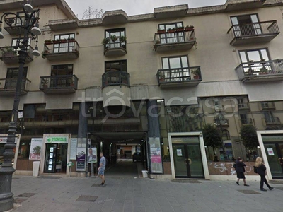 Garage in vendita ad Avellino corso Vittorio Emanuele, 192
