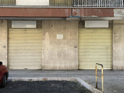 Negozio in vendita a Foggia via Concetto Marchesi, 17