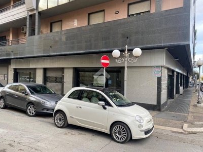 Negozio in vendita a Foggia via Piave, 2