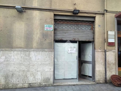 Negozio in vendita a Foggia via Trento, 2