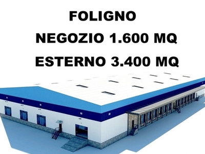 Negozio in vendita a Foligno via VICI