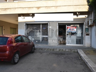 Negozio in vendita a Lecce via Adriatica, 36