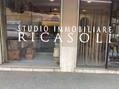 Negozio in vendita a Livorno via delle Sorgenti, 47