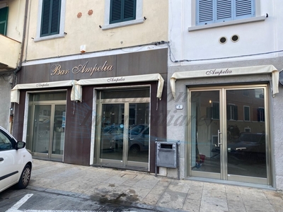 Negozio in vendita a Rosignano Marittimo piazza Pietro Gori, 7