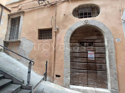 Negozio in vendita a Spoleto via della Salaria Vecchia