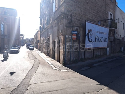 Negozio in vendita a Taranto via Napoli, snc