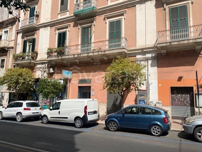 Negozio in vendita a Taranto via Principe Amedeo, 73