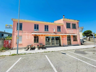 Negozio in vendita a Villa Bartolomea corso Arnaldo Fraccaroli, 139
