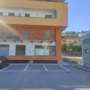 Ufficio in vendita ad Aosta regione Borgnalle, 1