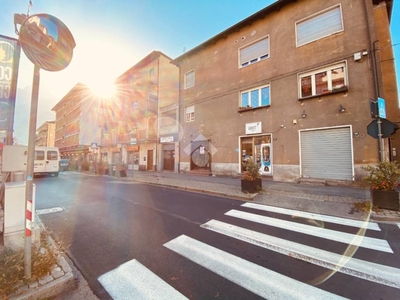 Negozio in vendita ad Aosta viale Conte Crotti, 45