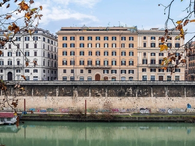 Prestigioso appartamento di 207 m² in vendita Roma, Italia