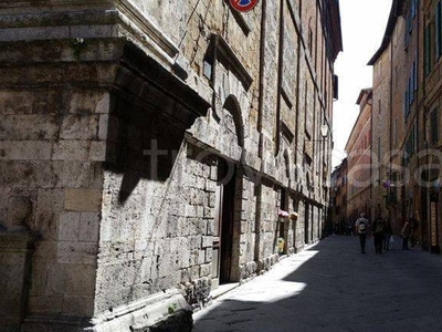 Bar/Tavola Calda in in vendita da privato a Siena via del Porrione, 58