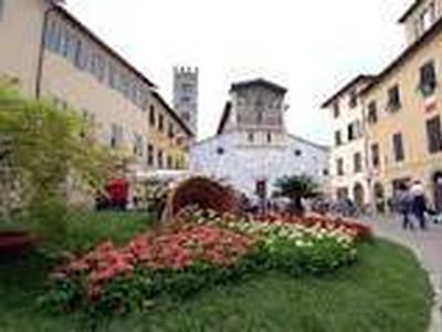 Ristorante in vendita a Lucca piazza San Michele