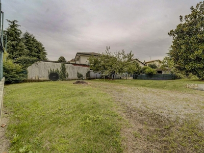 Terreno edificabile in vendita a Solbiate Arno