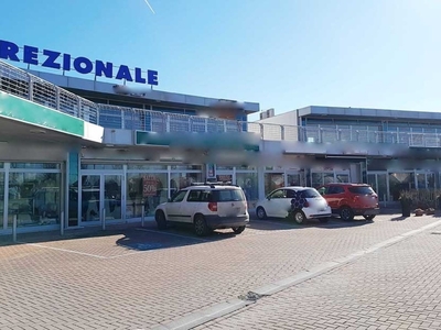 Ufficio Direzionale in vendita a Capannori viale europa