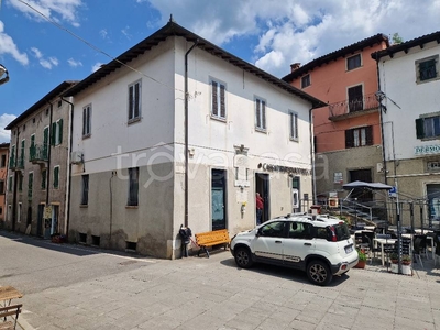 Ufficio in vendita a Camporgiano piazza San Giacomo, 1