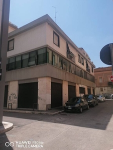 Ufficio in vendita a Foggia via Bagnante