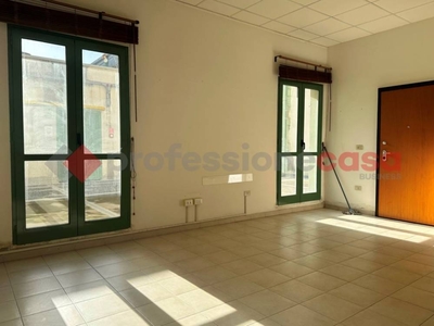 Ufficio in vendita a Livorno via delle Cateratte, 88