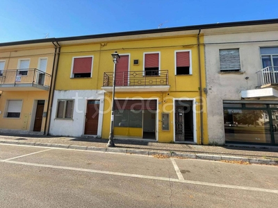 Ufficio in vendita a Porto Viro piazza della Repubblica, 10