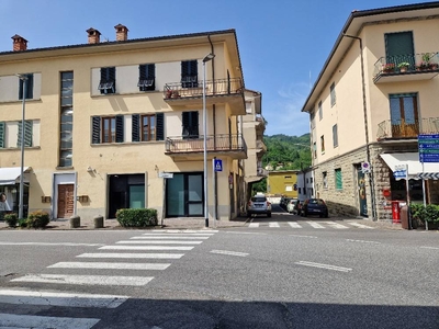 Ufficio in vendita a Pratovecchio Stia piazza Giuseppe Mazzini, 36